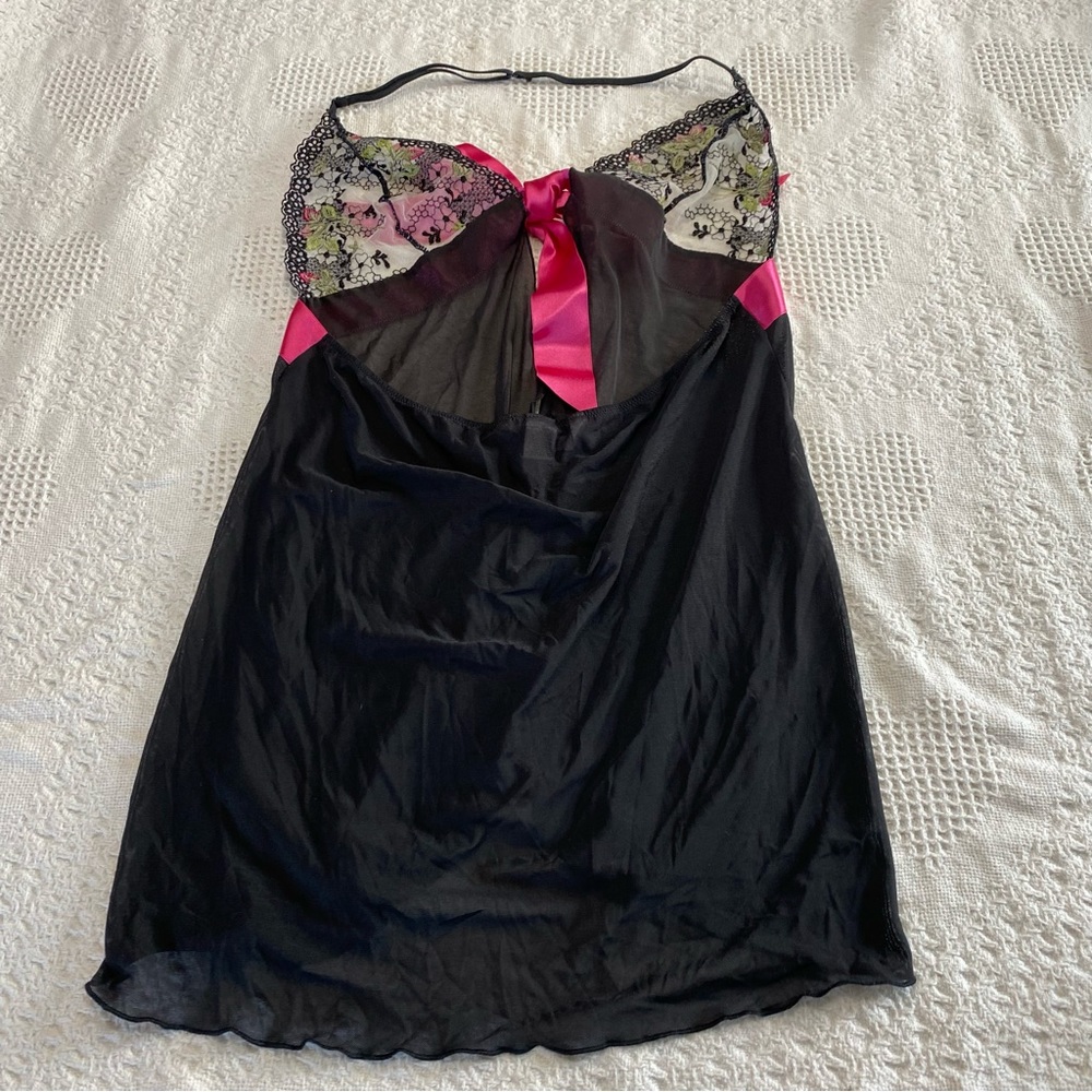 Victoria’s Secret Open Front Slip (L) - Picture 4 of 6